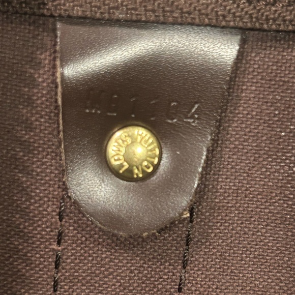 Authentic Louis Vuitton Keepall 45 - Picture 11 of 14
